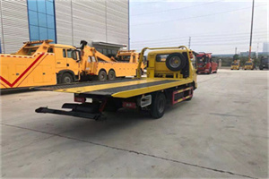 黄平非事故拖车