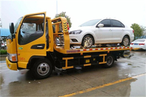 黄平附近拖车救援24小时服务热线